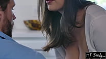 Sofi Ryan “What do you feed that thing” S13:E6